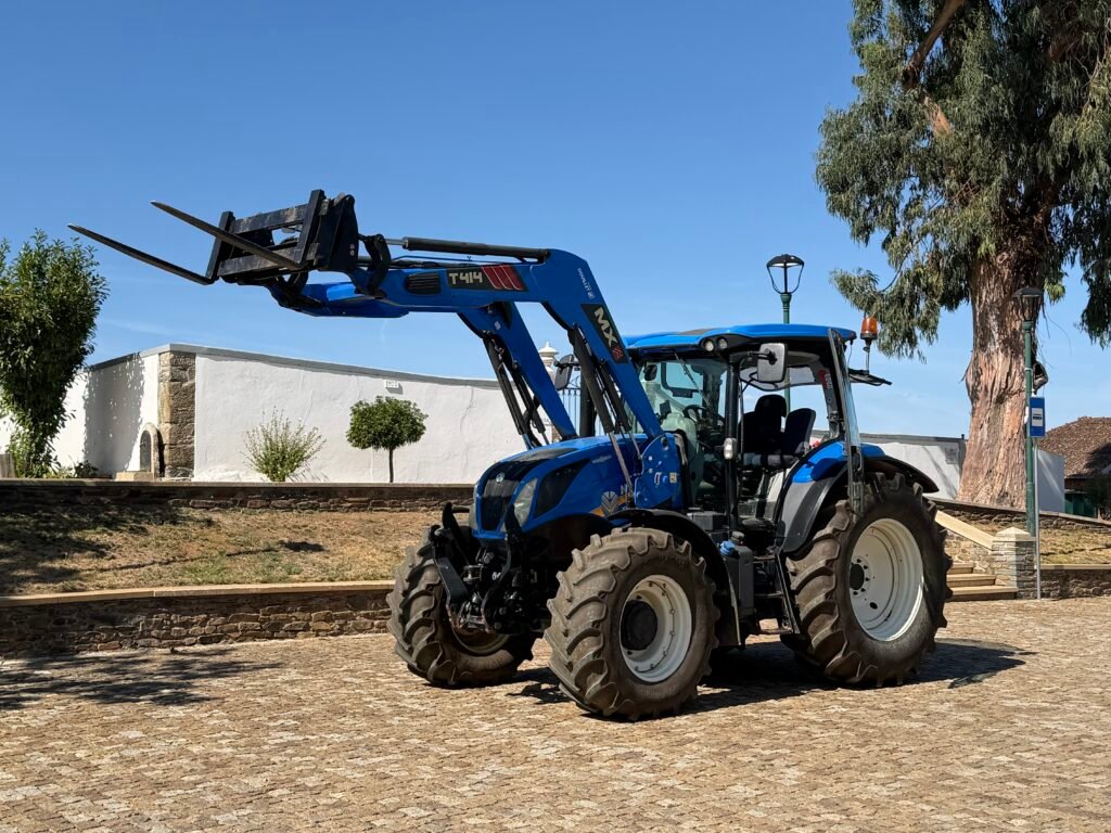 New Holland T6 175 Autocommand — fotografia 1