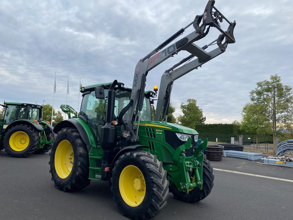 John Deere 6130R — fotografia 1