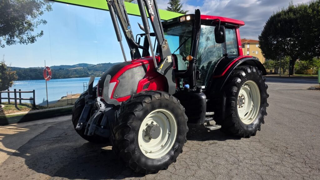 Valtra N113 — fotografia 1